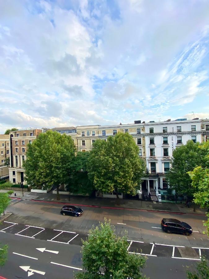 Apt - Balcony- Kensington-24 7 Security 런던 외부 사진